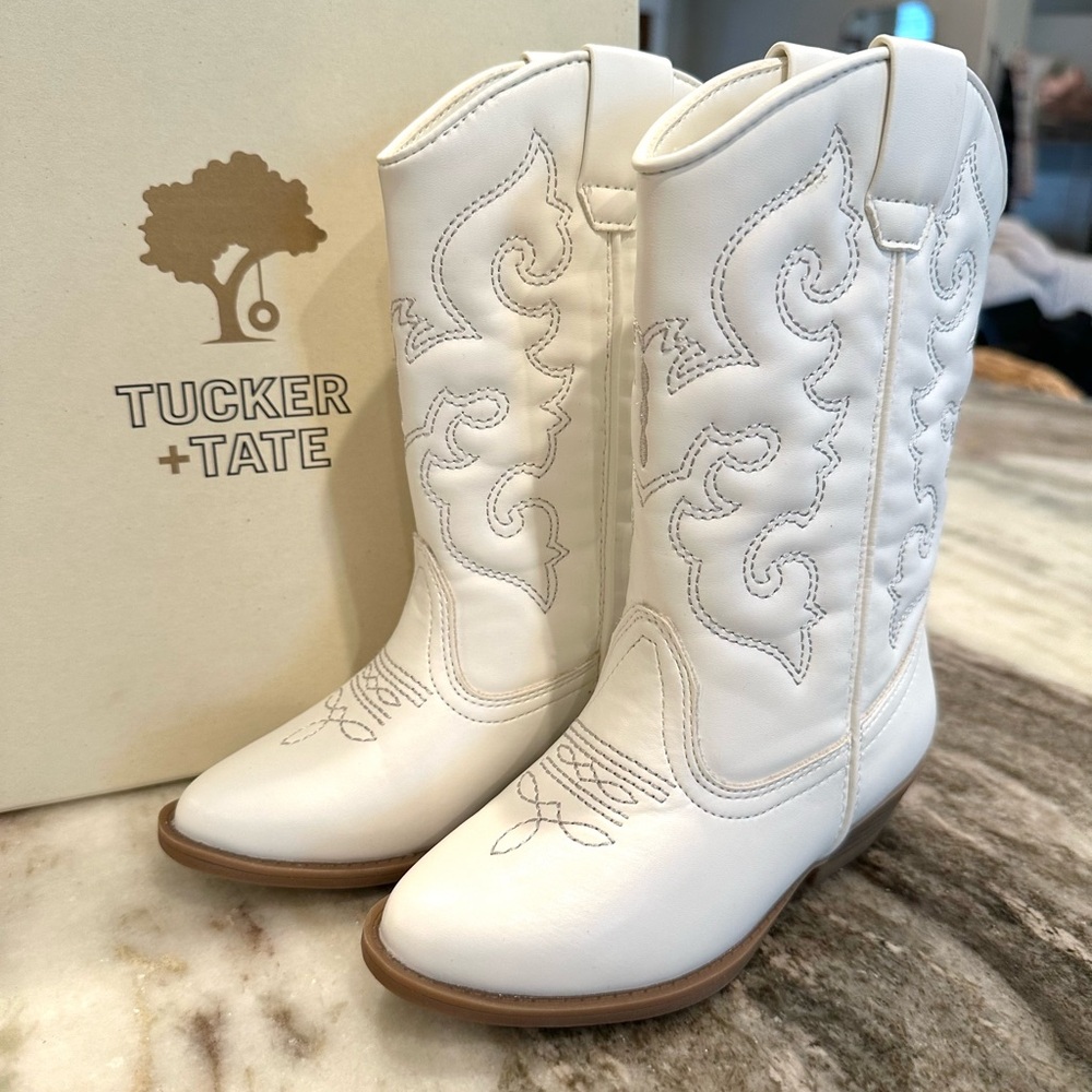 NWT Tucker and Tate white cowgirl boots